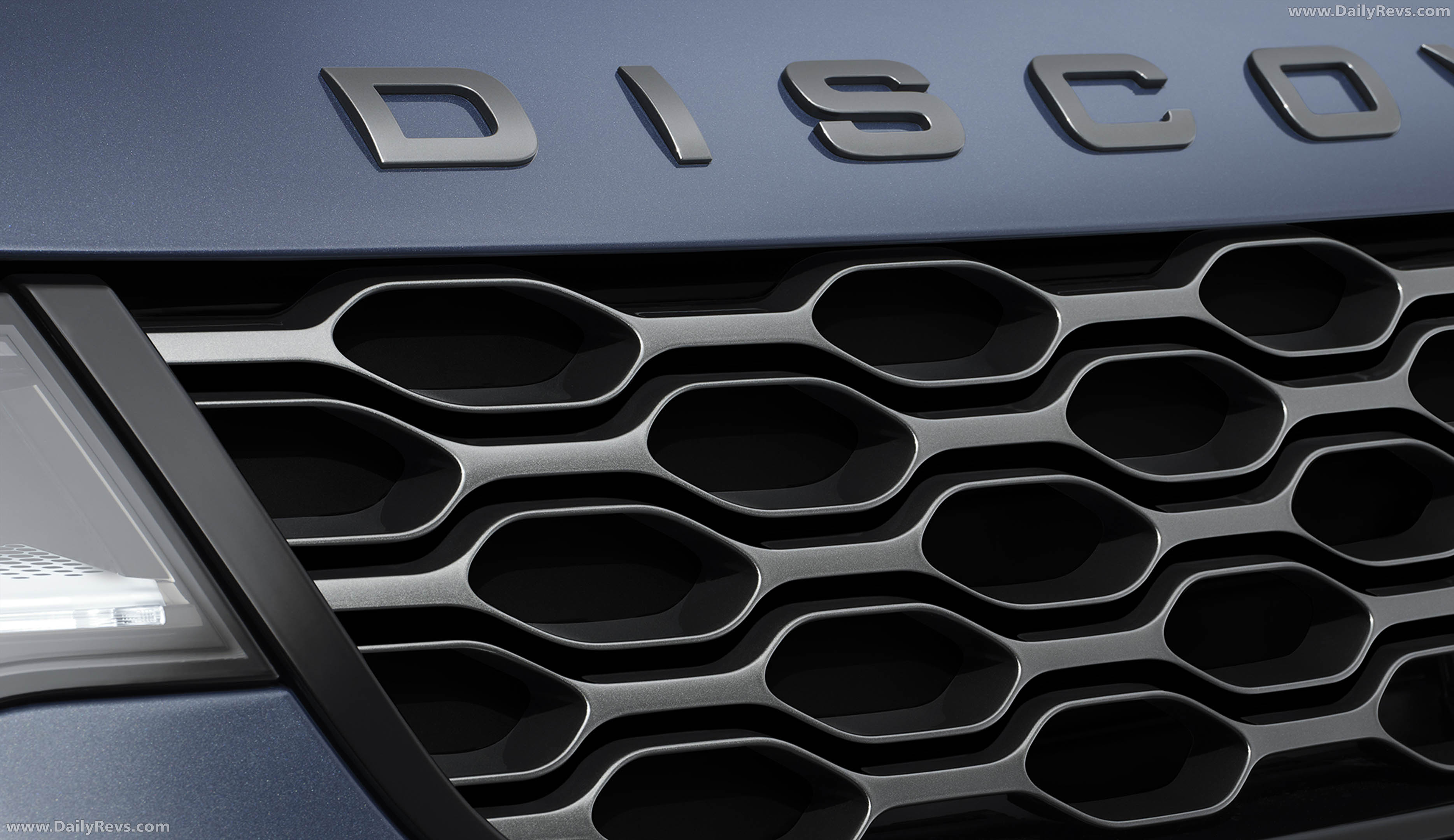 2026 Land Rover Discovery Landmark Edition Exterior